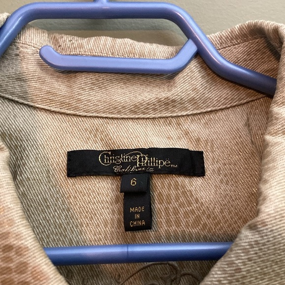 Christine Phillipe gold crop jacket with big sewn on buttons. - Picture 5 of 11